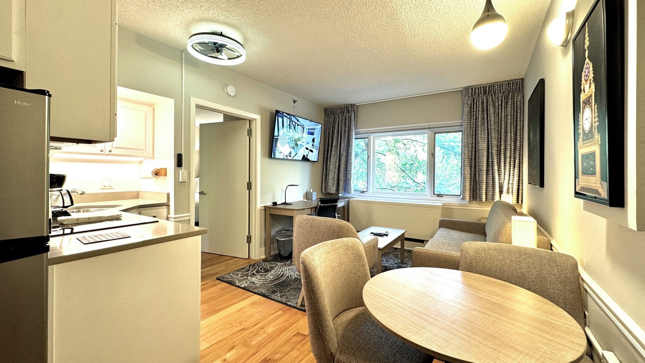 Photo of Livingroom in Evanston