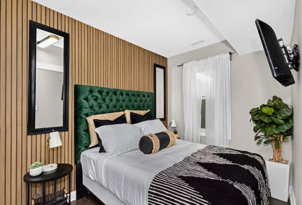 Photo of Bedroom in Bronzeville