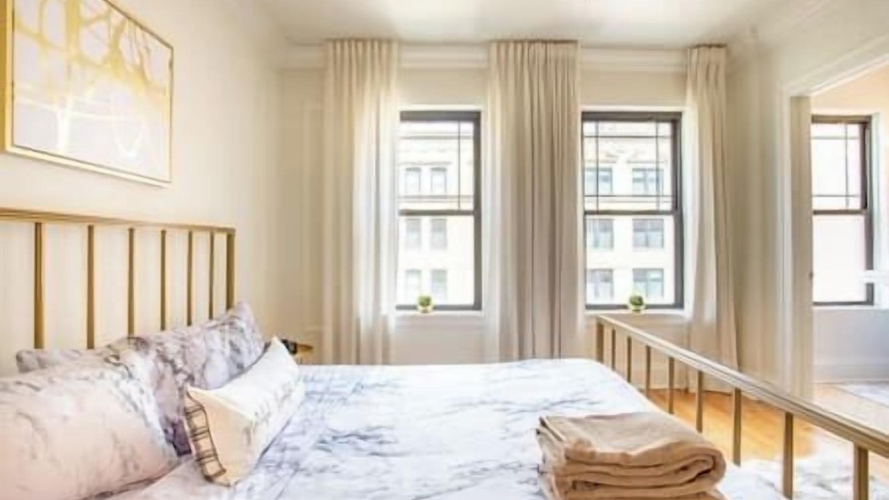Photo of Bedroom in Streeterville