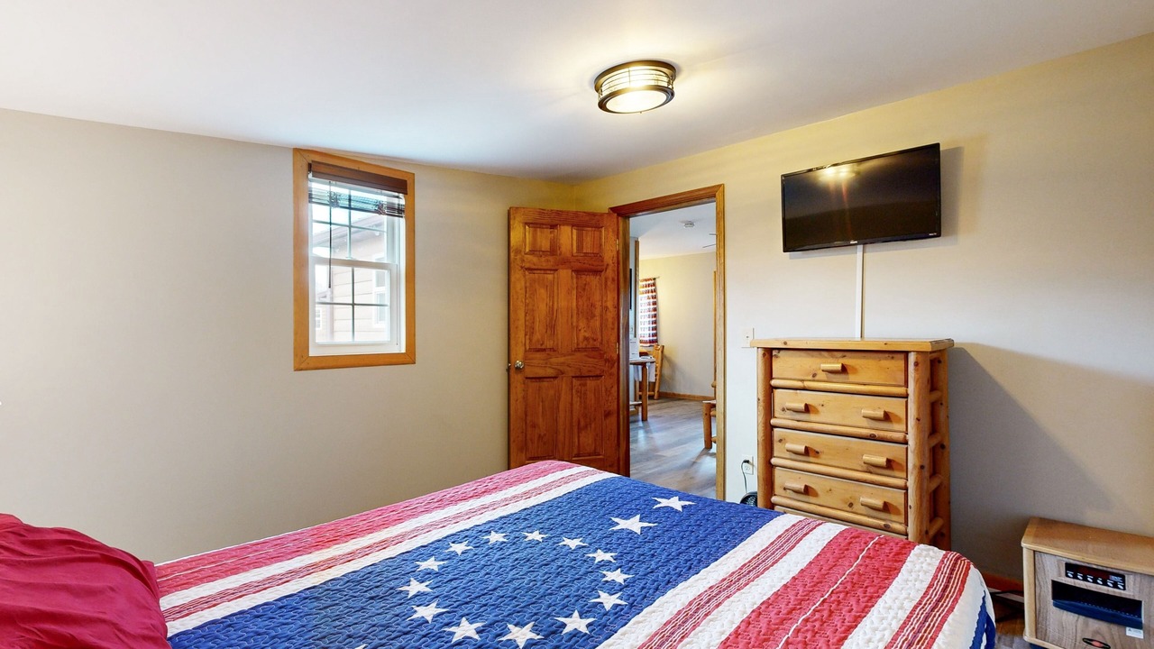 Photo of Bedroom in Murphysboro