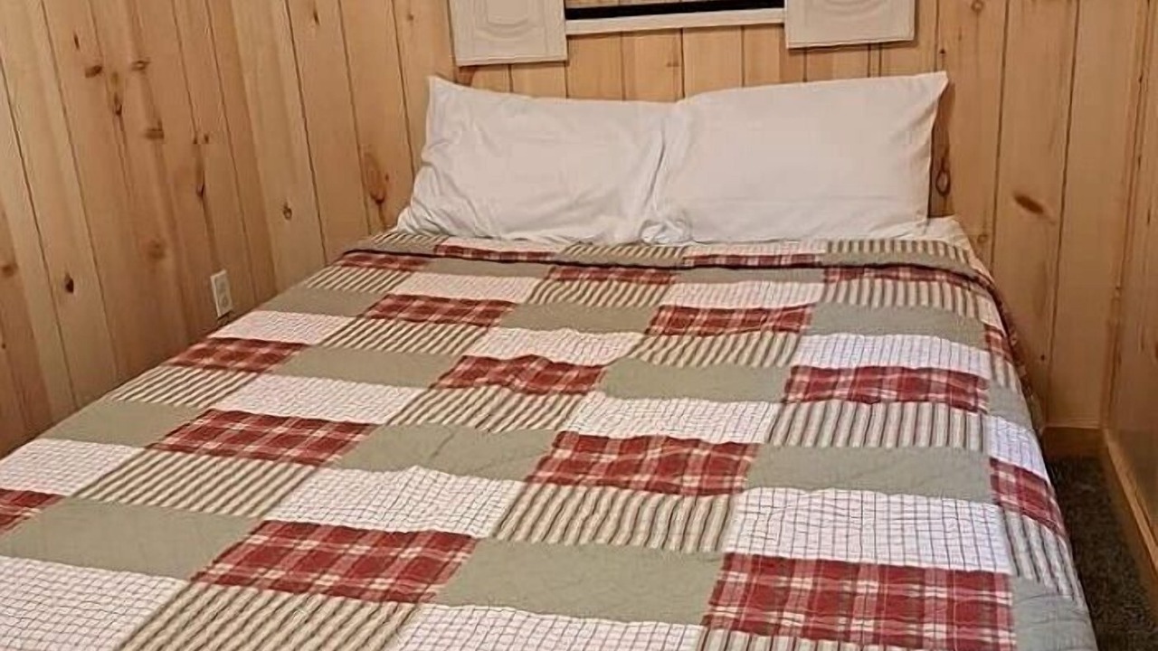 Photo of Bedroom in Marshall