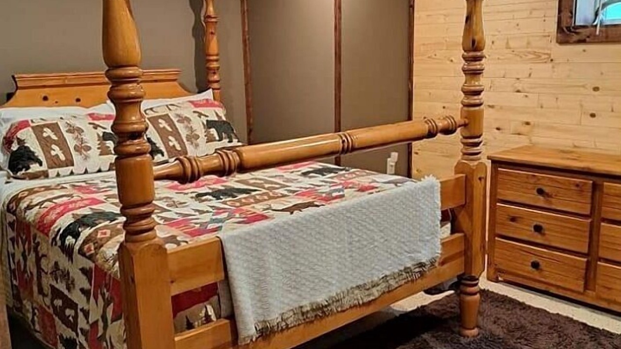 Photo of Bedroom in Marshall