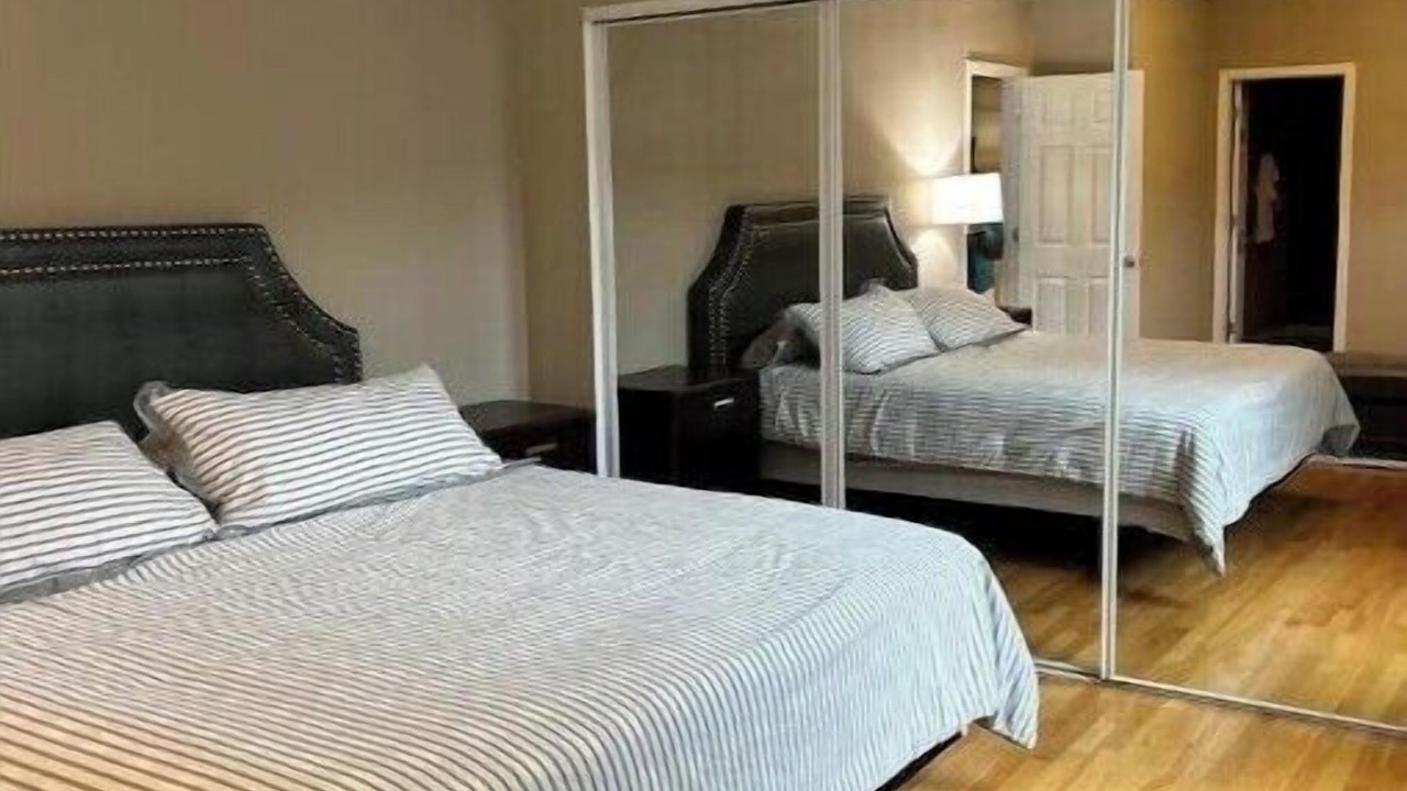 Photo of Bedroom in Oakland