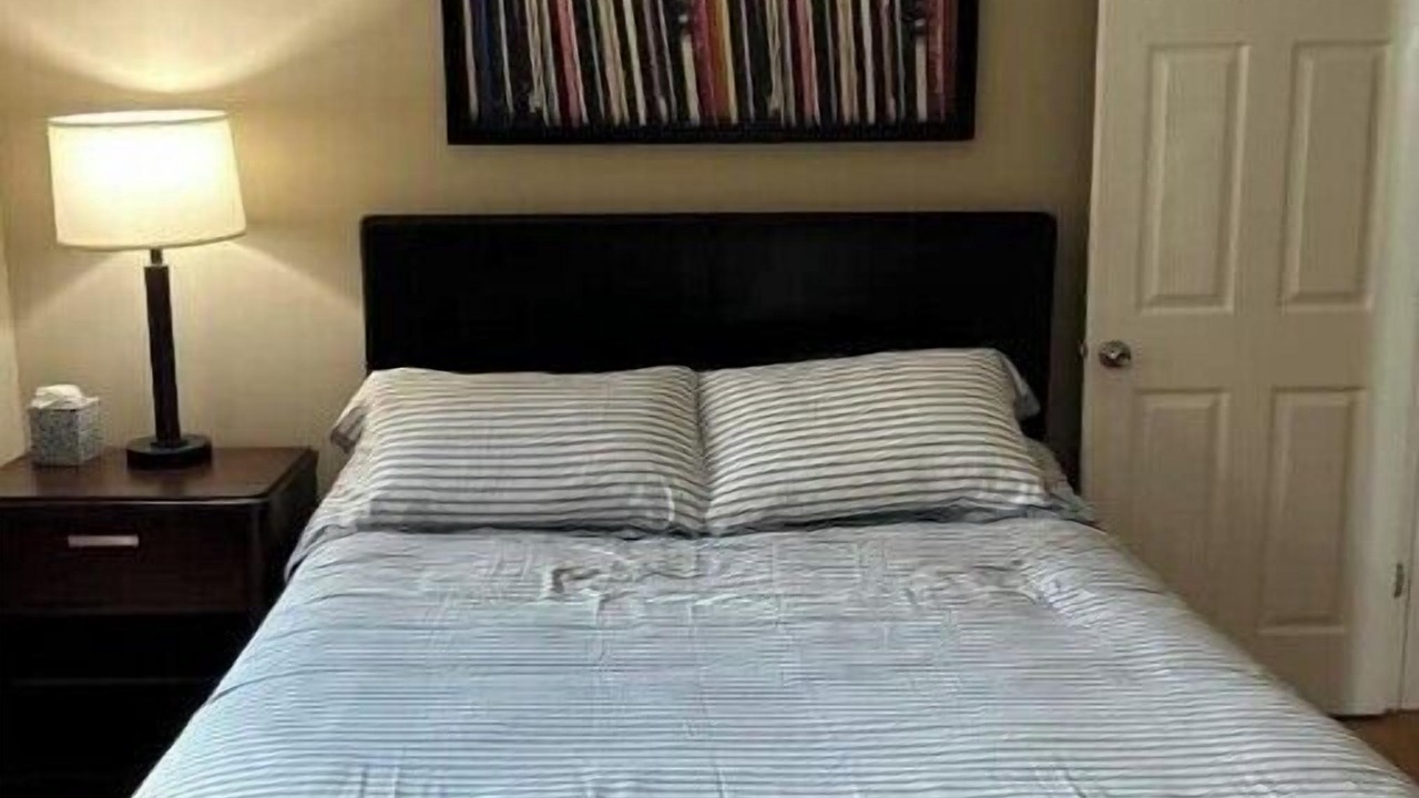 Photo of Bedroom in Oakland