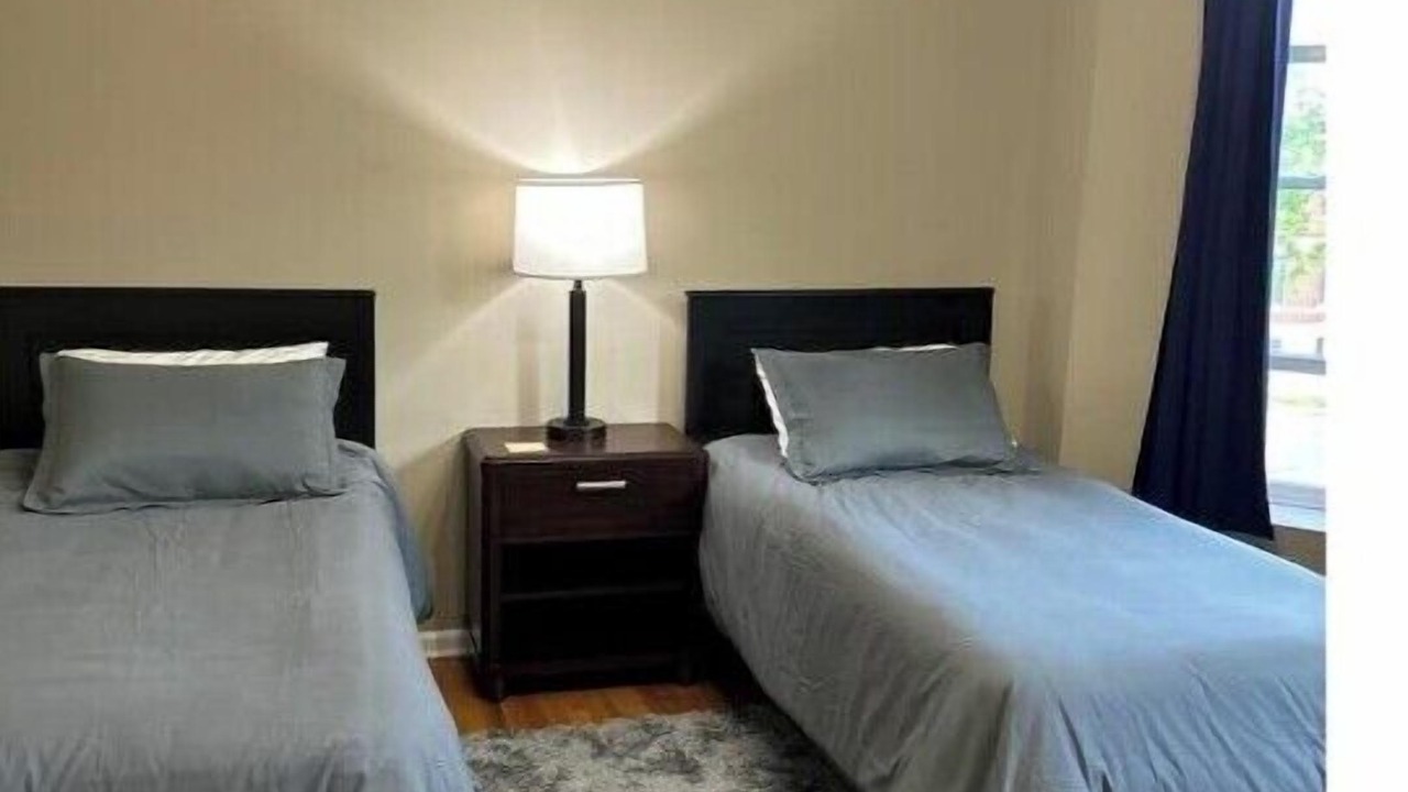 Photo of Bedroom in Oakland