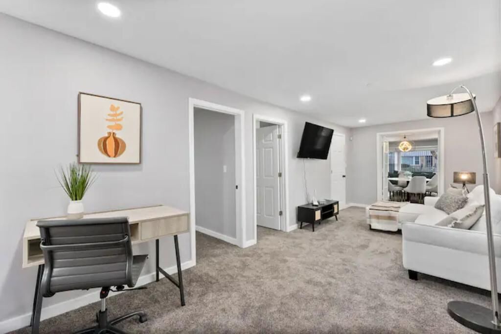 Photo of Livingroom in South Deering