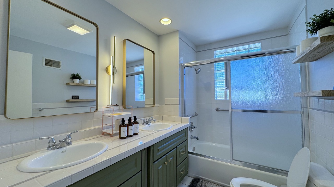 Photo of Bathroom in Skokie