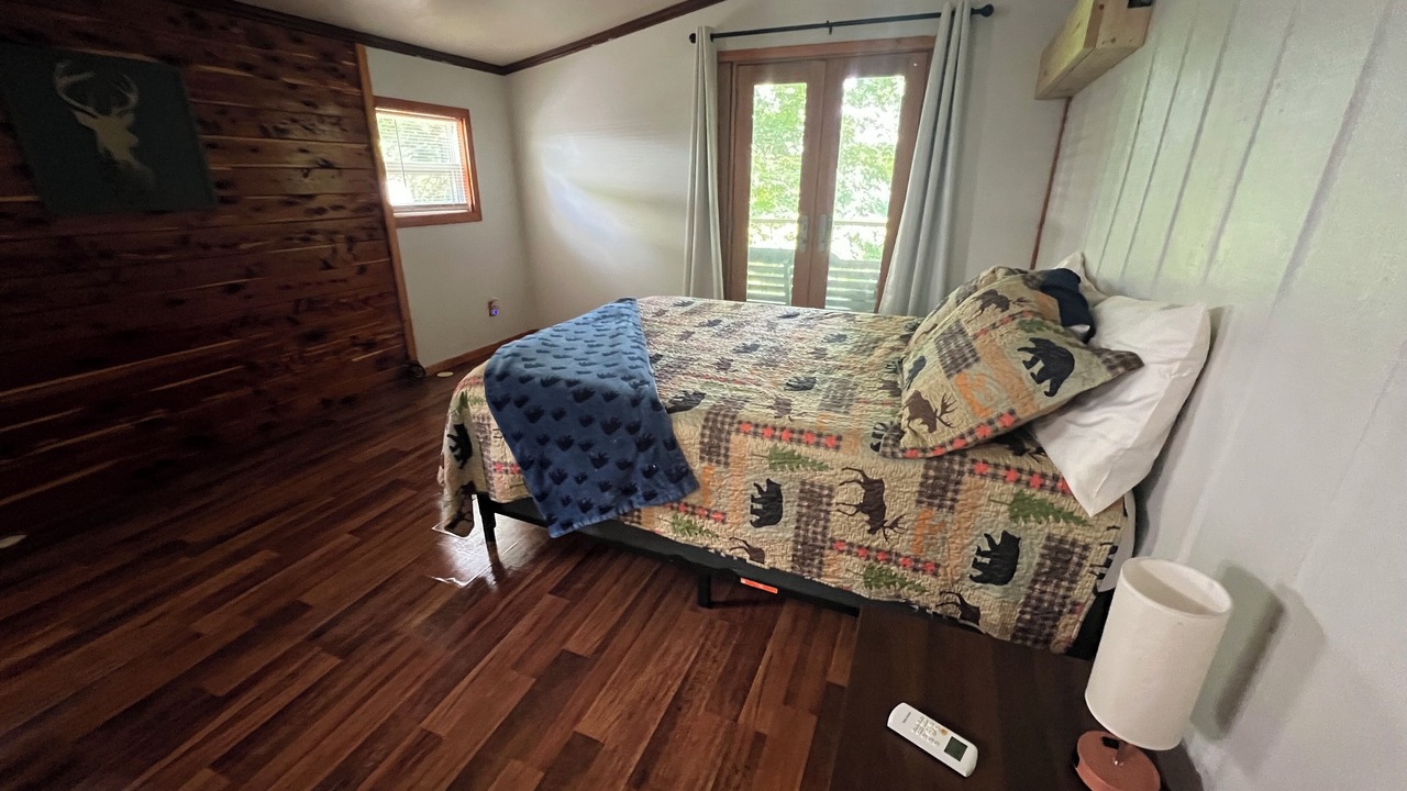 Photo of Bedroom in Murphysboro