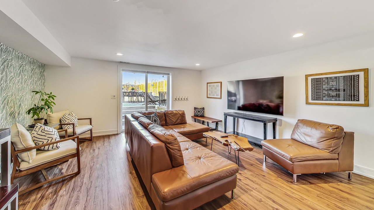 Photo of Livingroom in Evanston