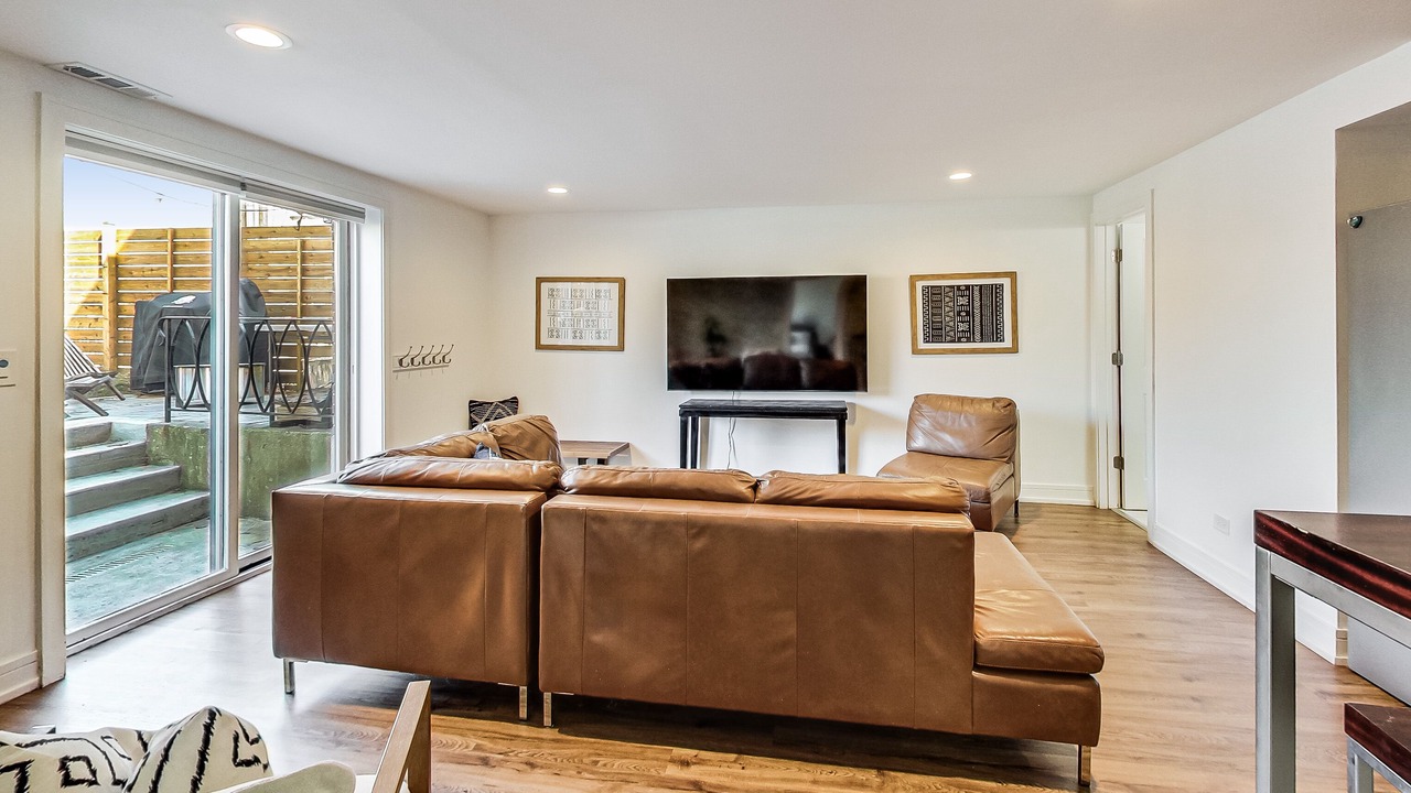 Photo of Livingroom in Evanston