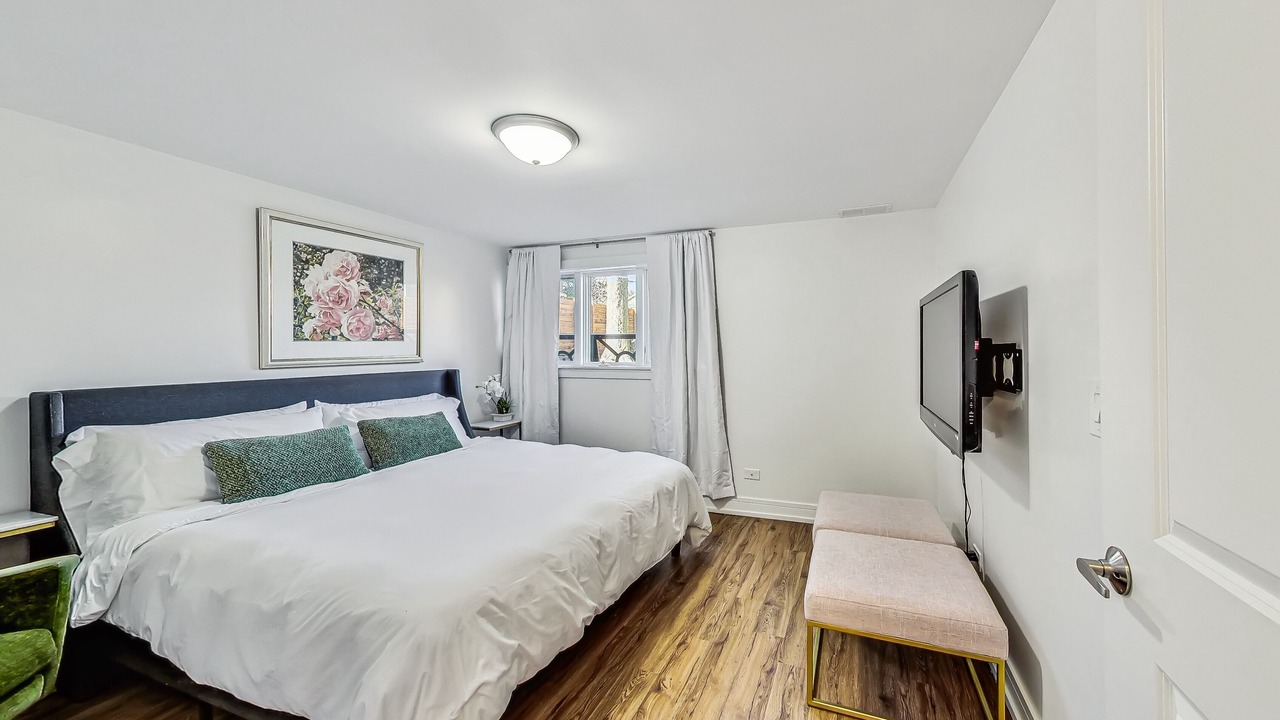 Photo of Bedroom in Evanston