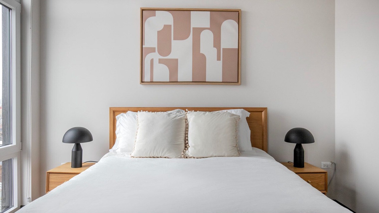 Photo of Bedroom in Near West Side