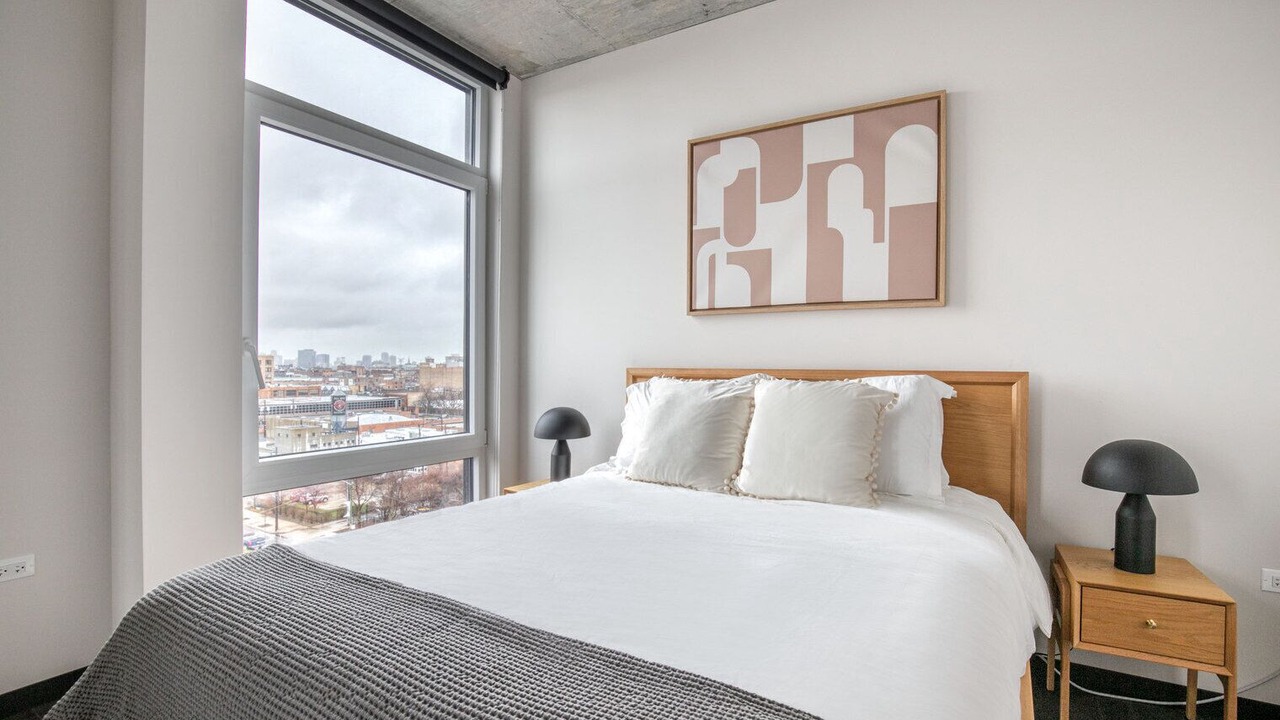 Photo of Bedroom in Near West Side