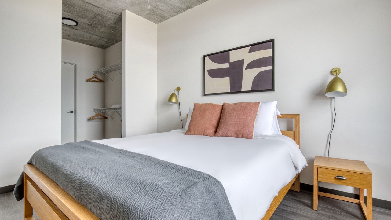 Photo of Bedroom in Near West Side