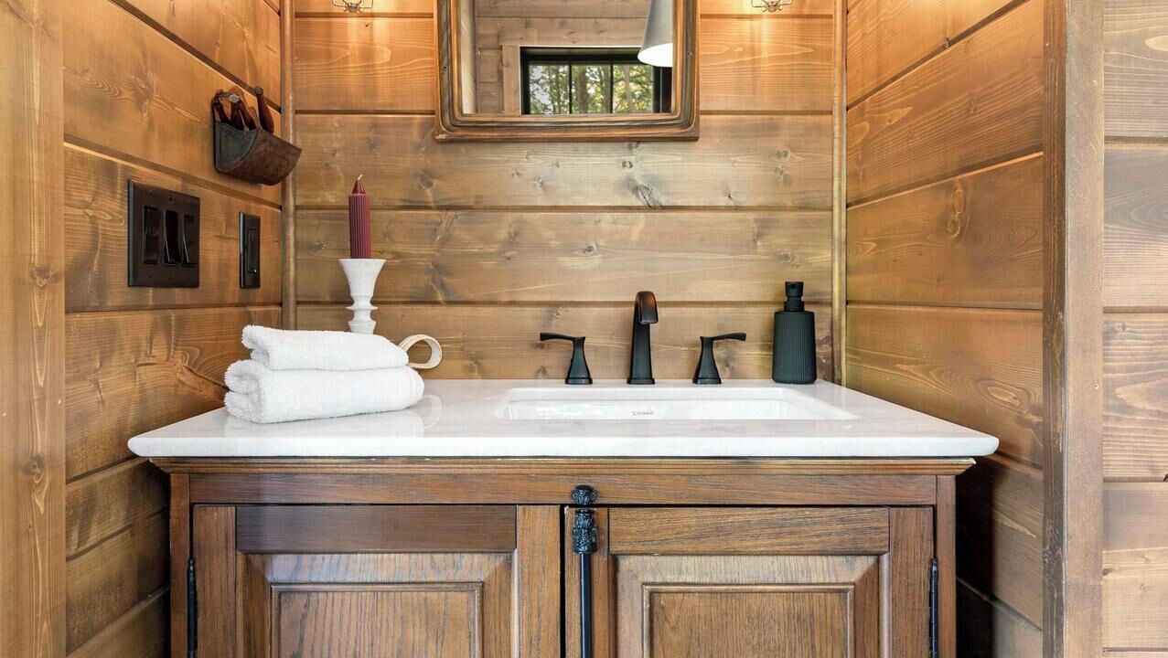 Photo of Bathroom in Elizabeth