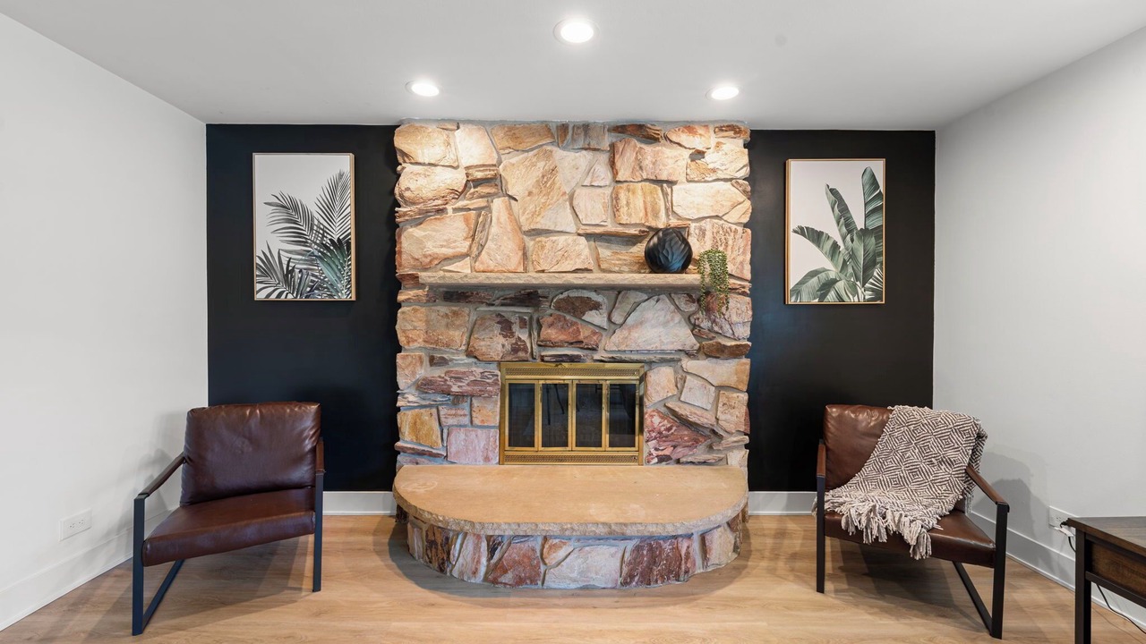 Photo of Bedroom in Bensenville