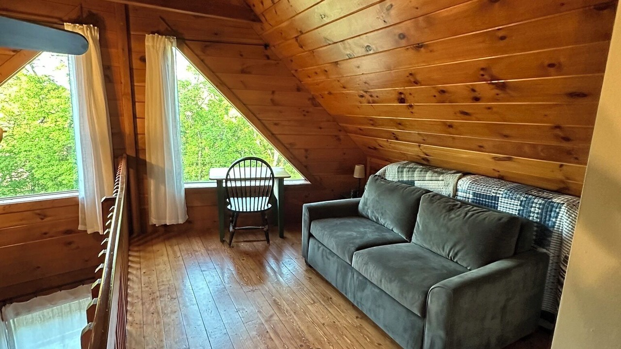 Photo of Livingroom in Apple River