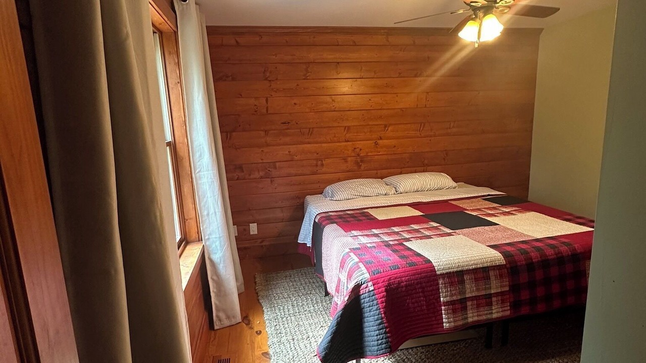 Photo of Bedroom in Apple River