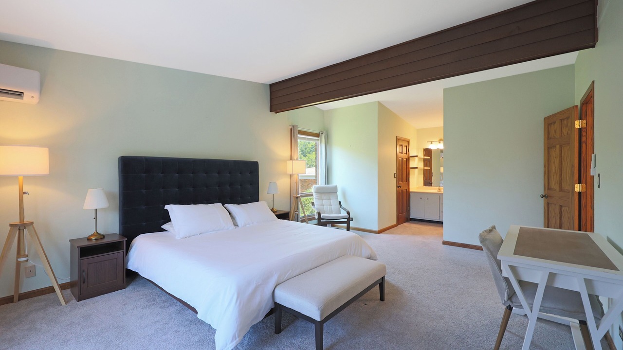 Photo of Bedroom in McHenry
