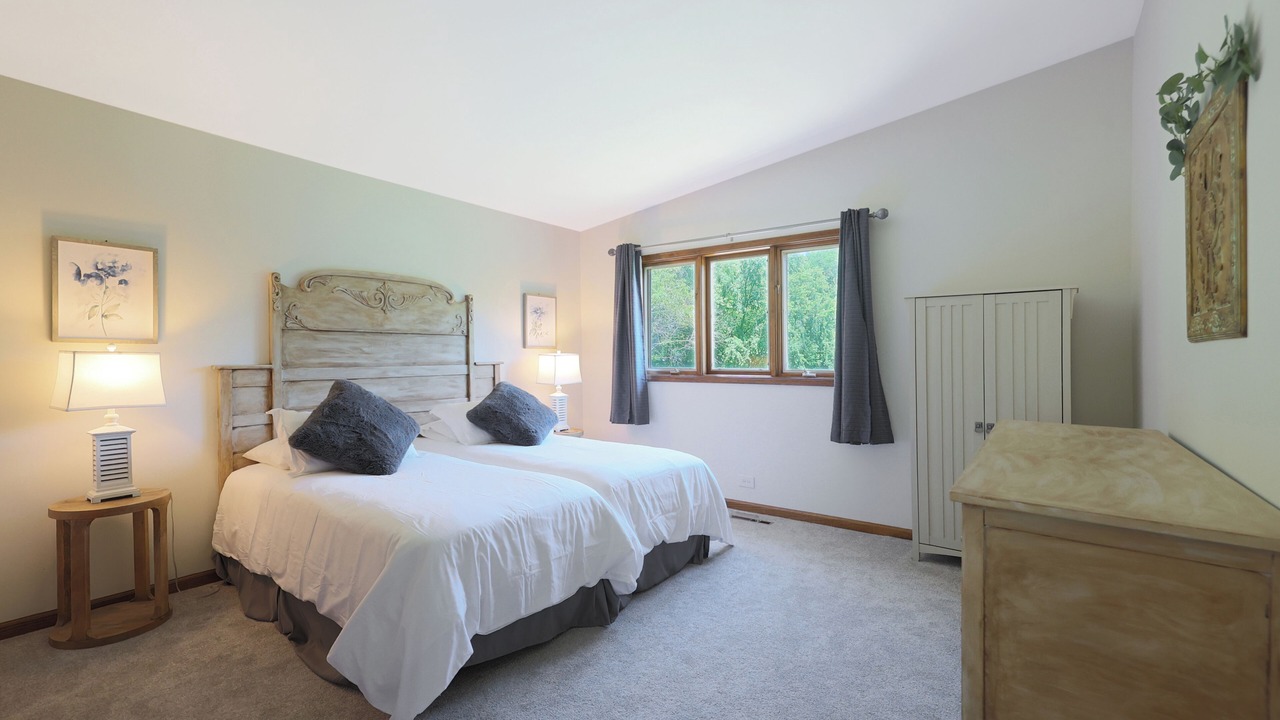 Photo of Bedroom in McHenry