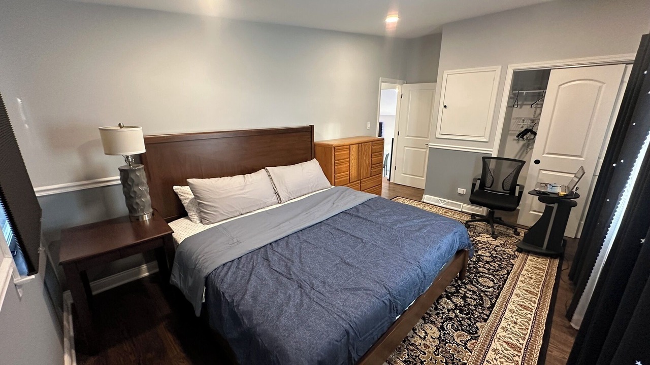 Photo of Bedroom in Des Plaines