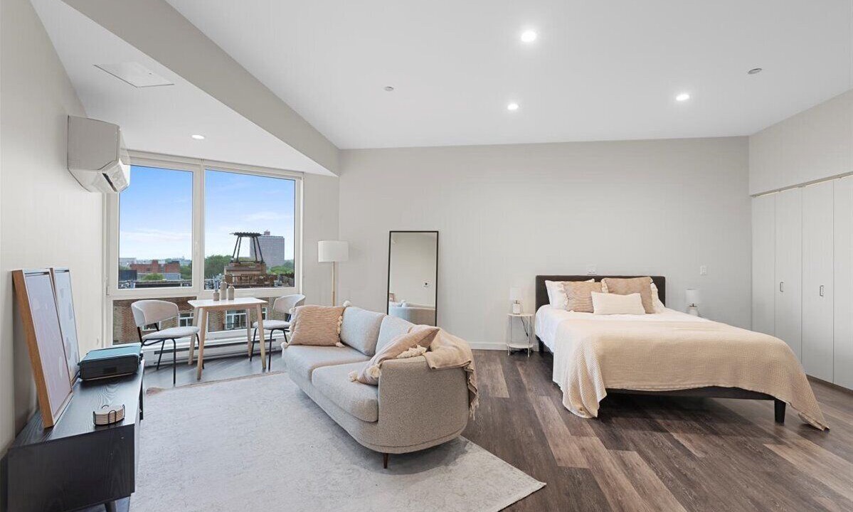 Photo of Bedroom in West Town