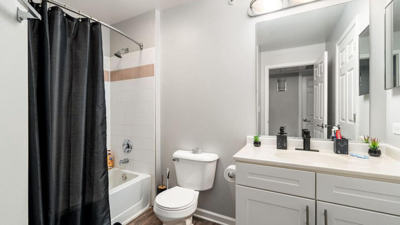 Photo of Bathroom in Gurnee