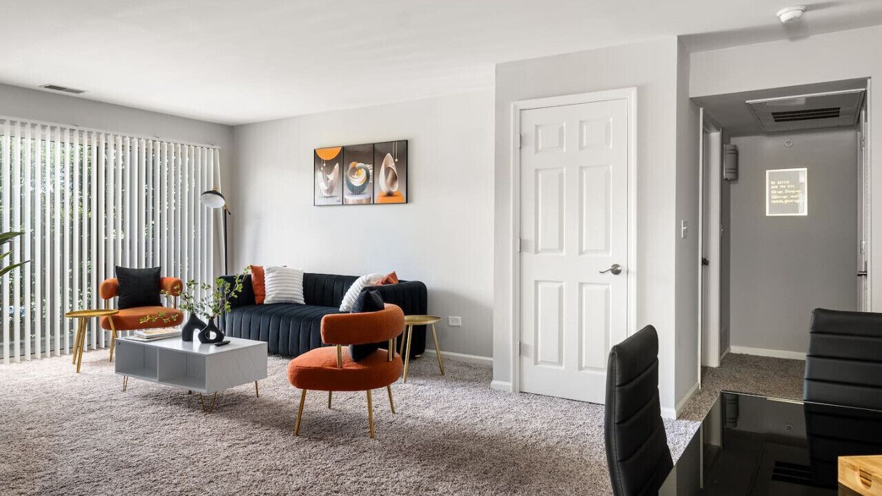 Photo of Livingroom in Gurnee