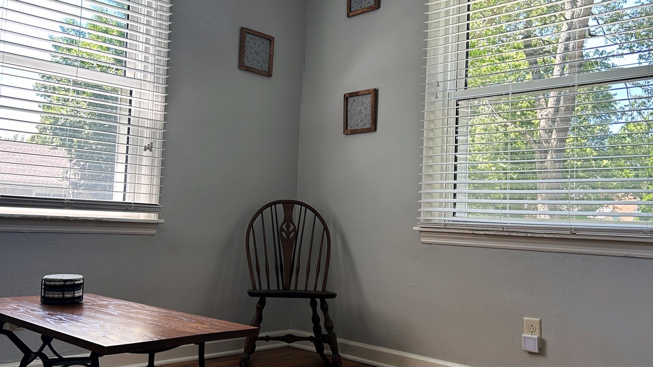 Photo of Livingroom in Champaign