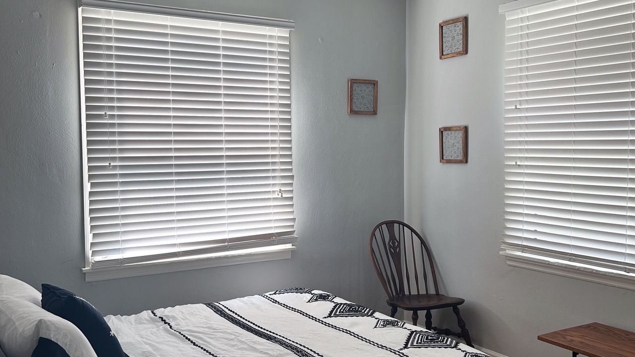 Photo of Livingroom in Champaign
