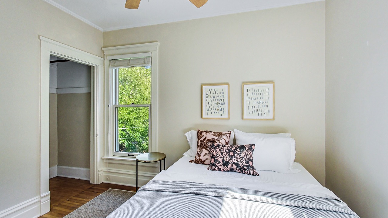 Photo of Bedroom in Oak Park