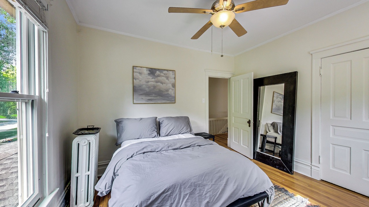 Photo of Bedroom in Oak Park