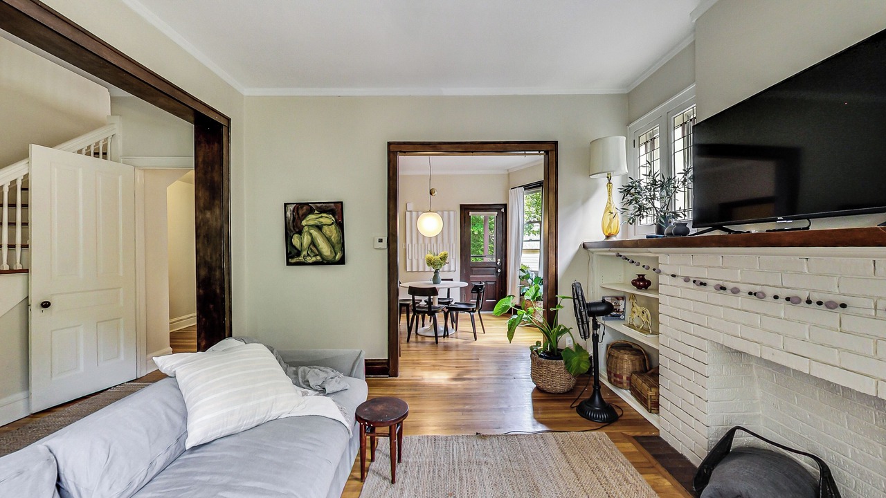 Photo of Livingroom in Oak Park