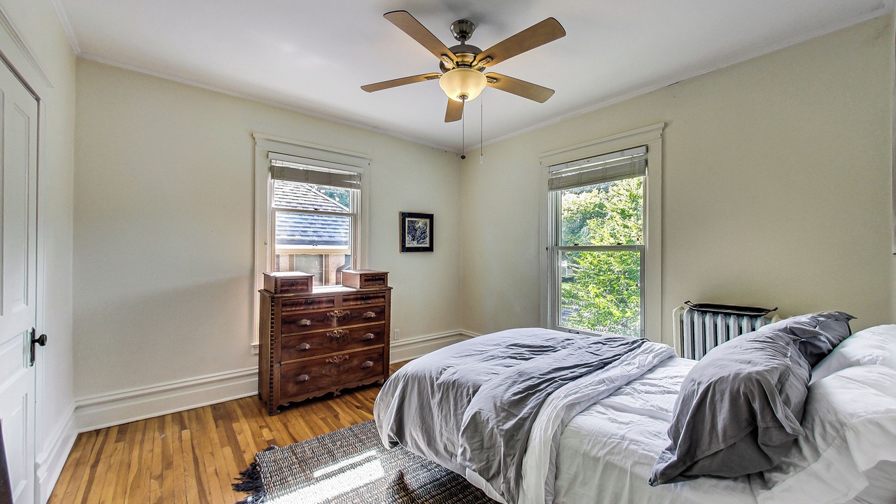 Photo of Bedroom in Oak Park