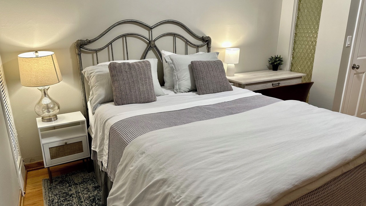 Photo of Bedroom in Park West