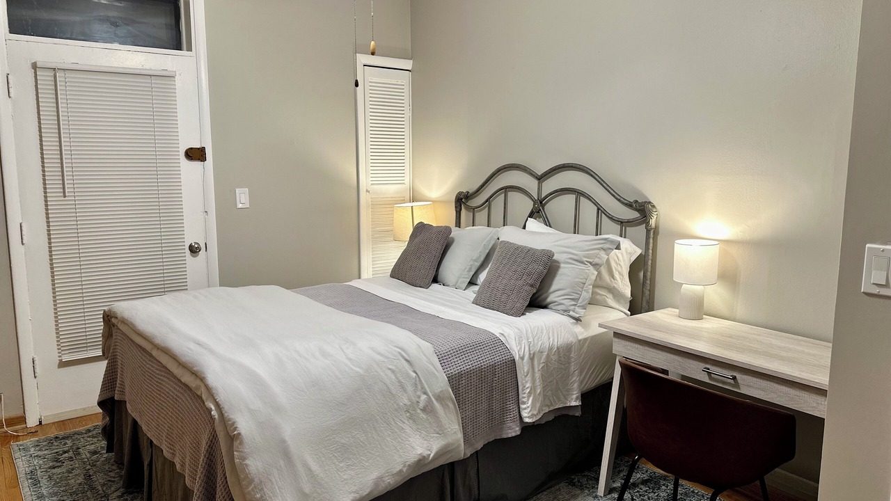 Photo of Bedroom in Park West