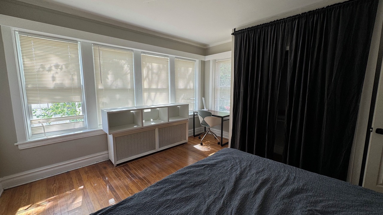 Photo of Bedroom in Albany Park