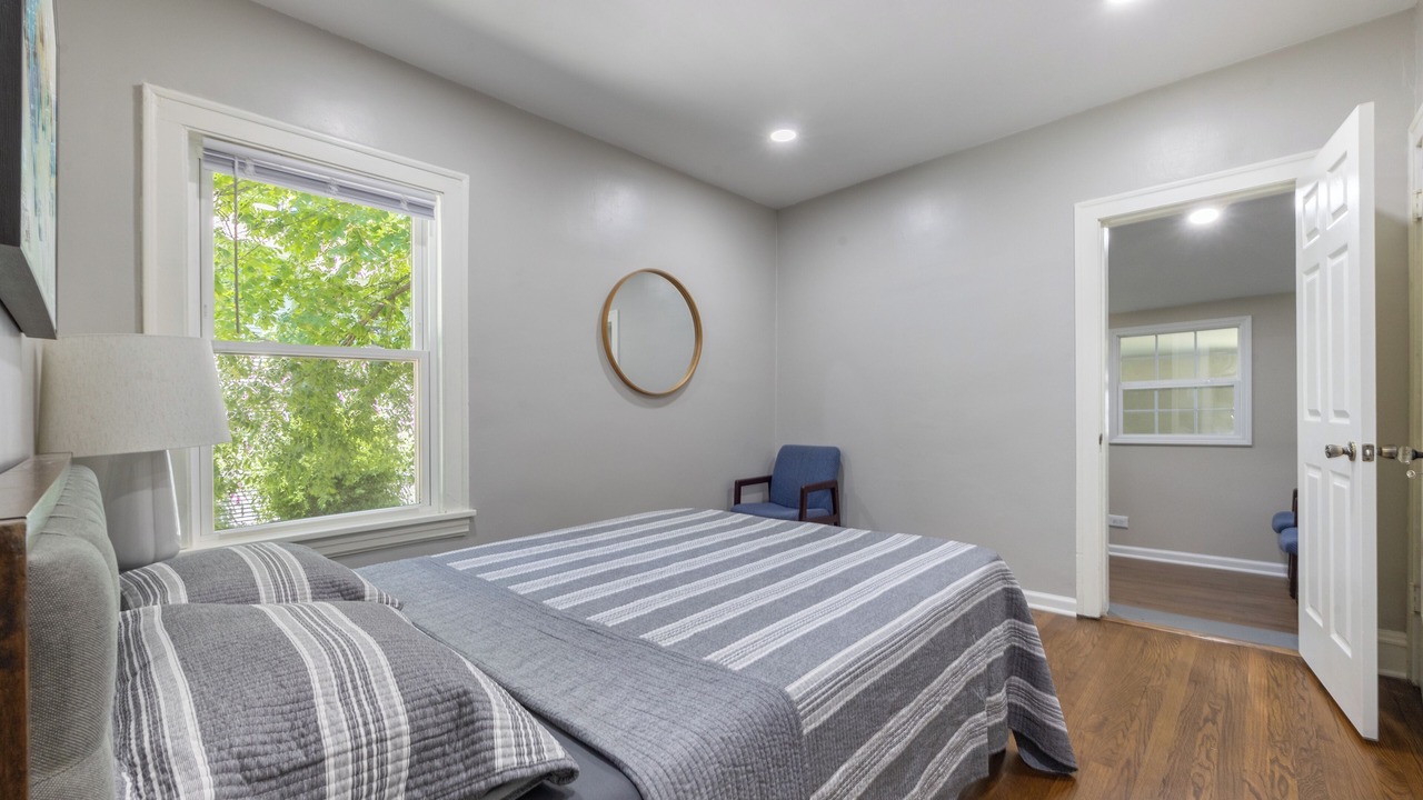 Photo of Bedroom in Evanston