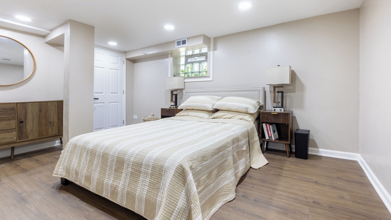 Photo of Bedroom in Evanston