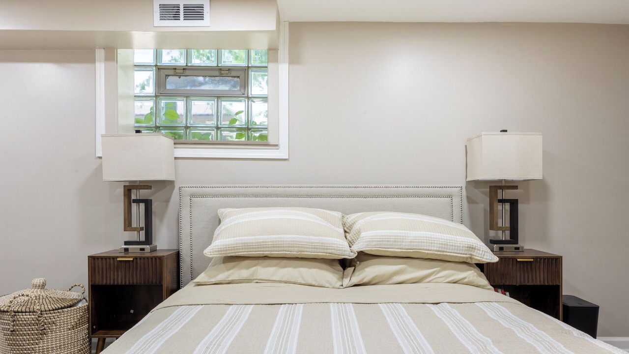 Photo of Bedroom in Evanston