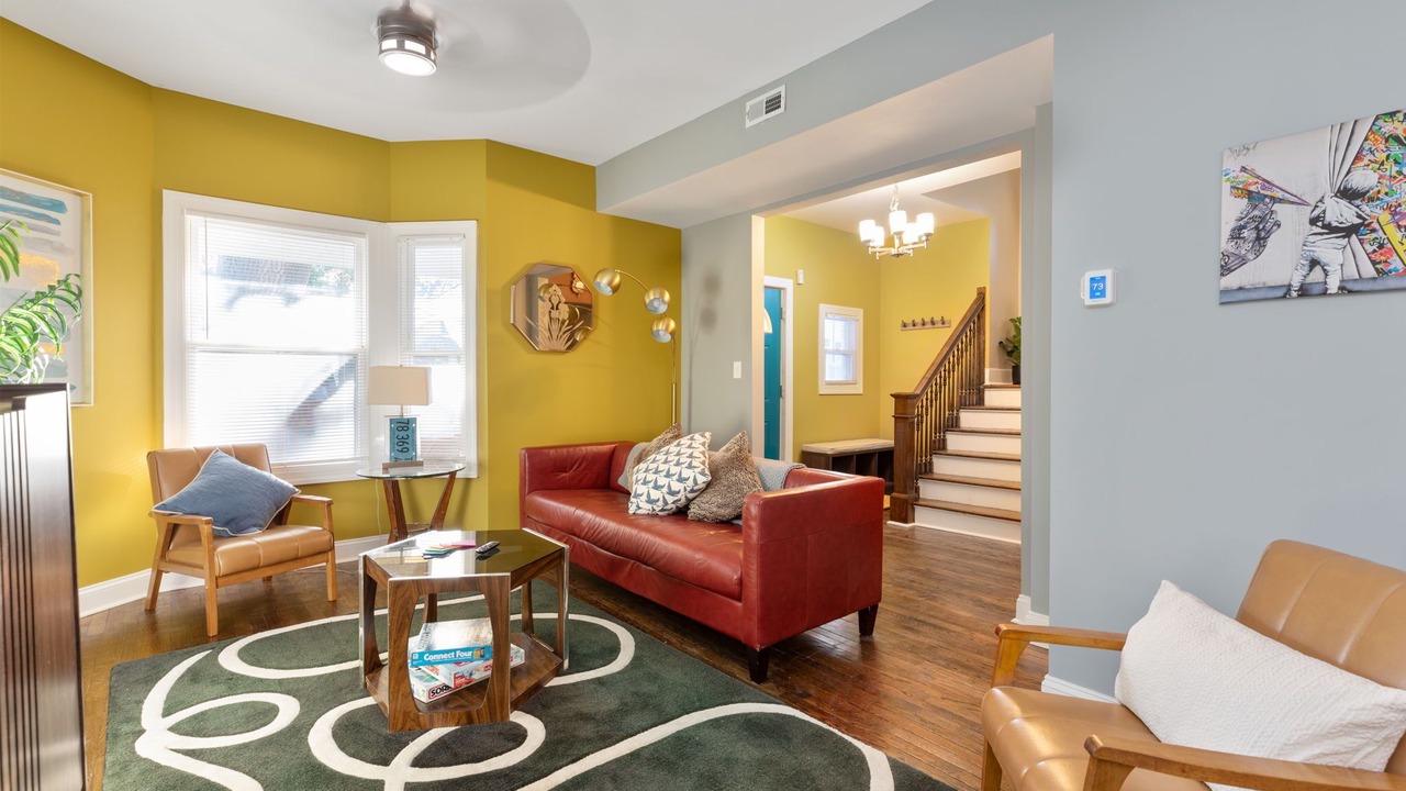Photo of Livingroom in Maywood