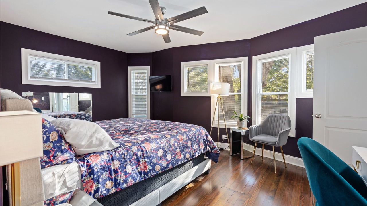 Photo of Bedroom in Maywood