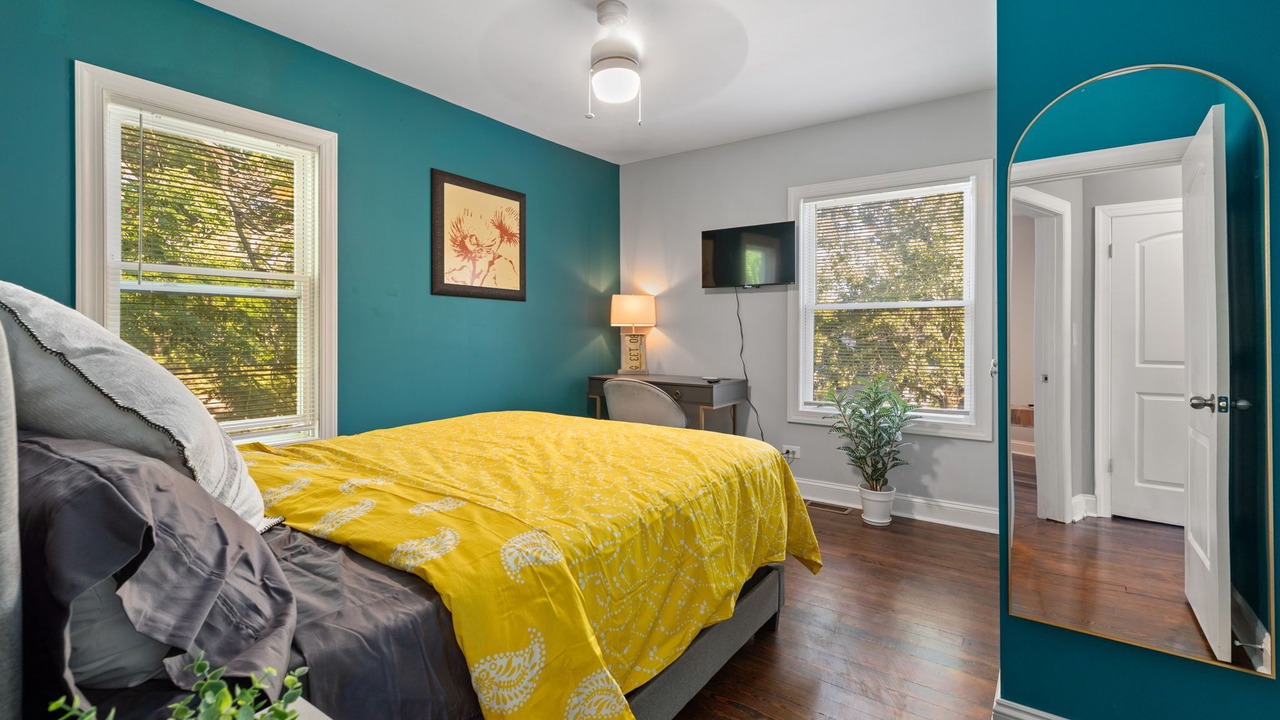 Photo of Bedroom in Maywood