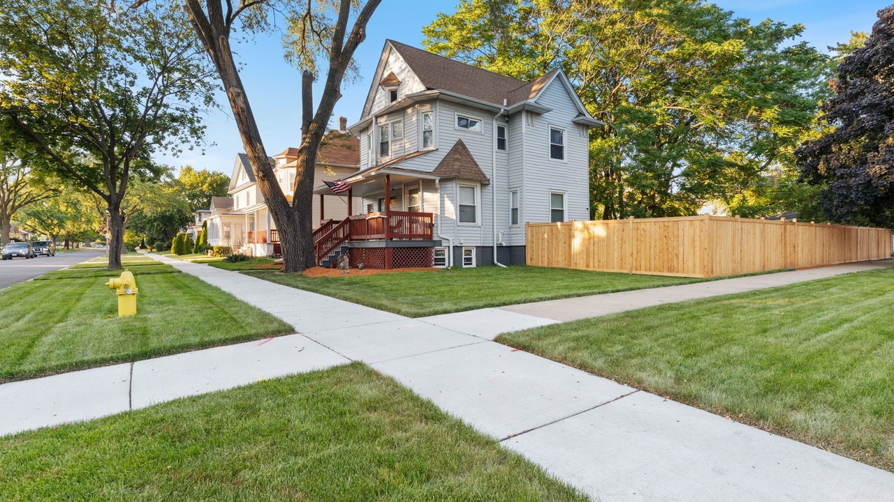 Photo of Outdoor in Maywood