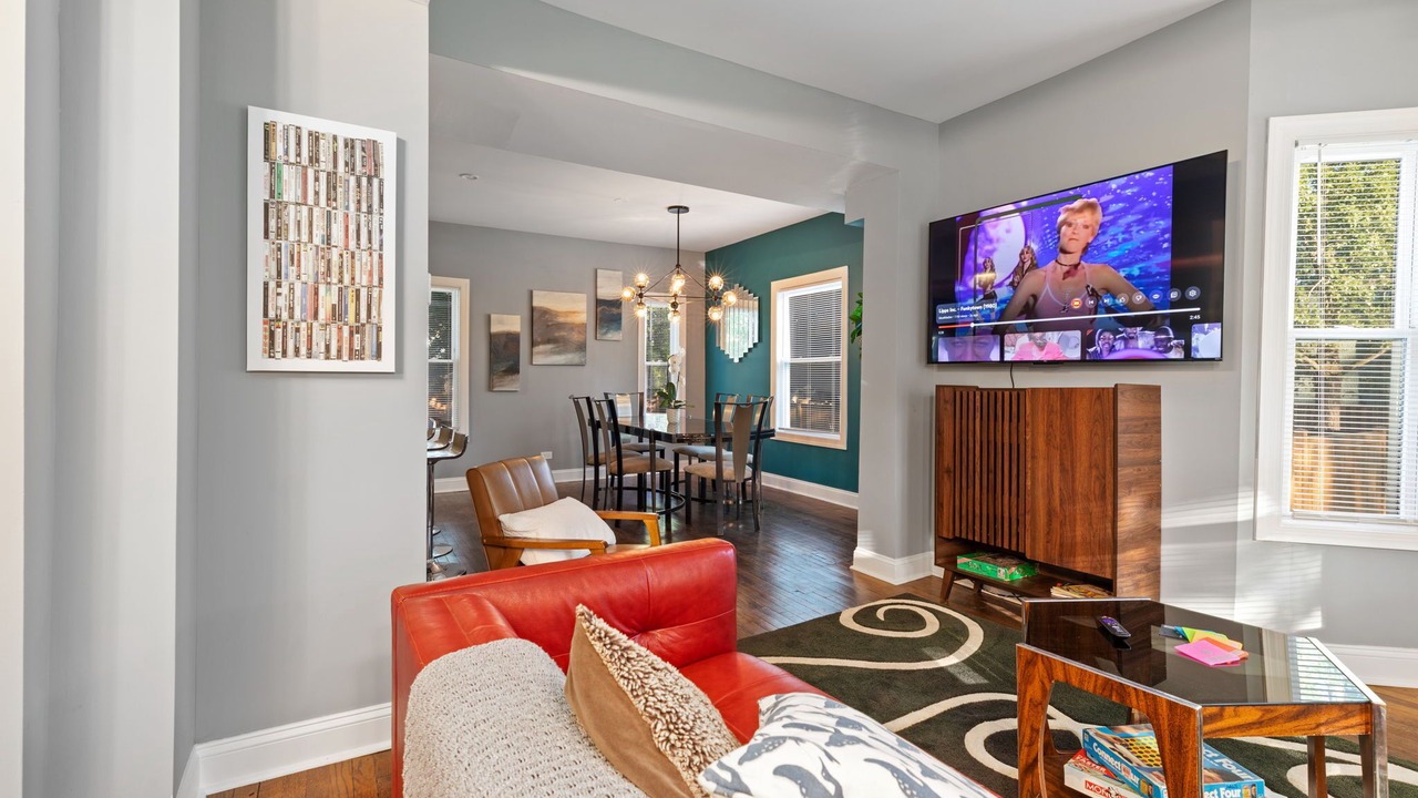 Photo of Livingroom in Maywood