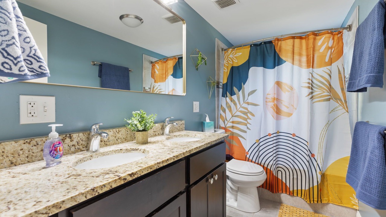 Photo of Bathroom in Maywood