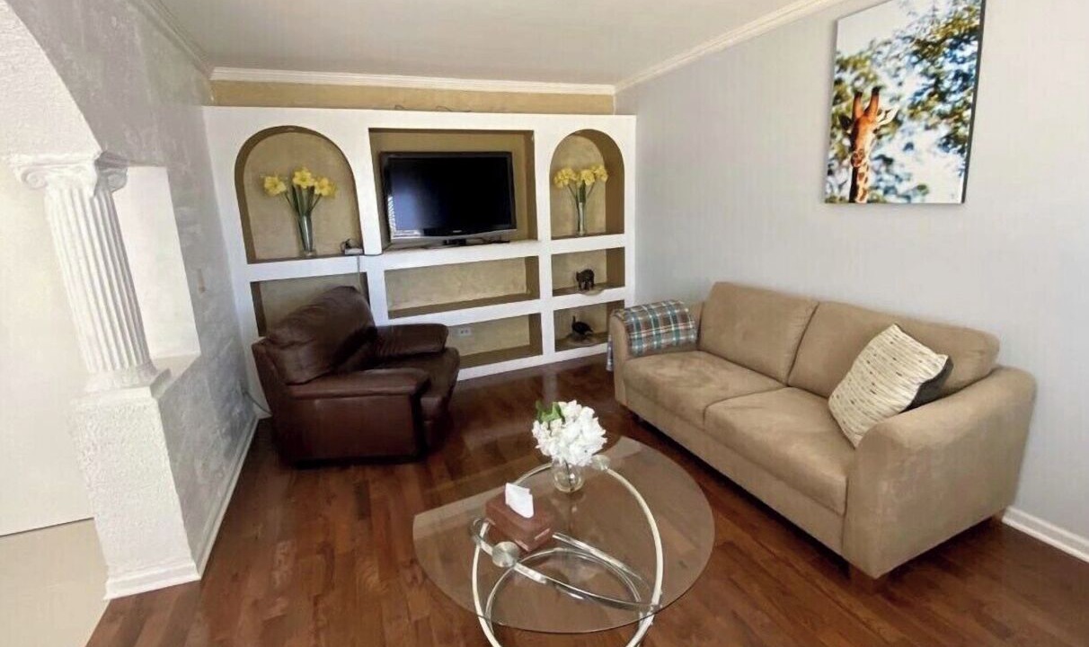 Photo of Livingroom in Round Lake Beach