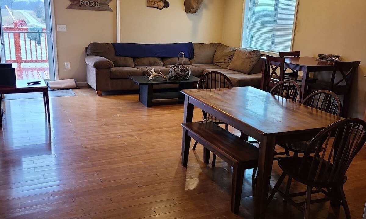 Photo of Livingroom in Fowler