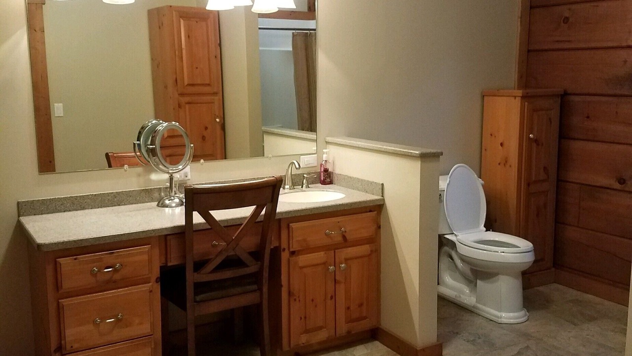 Photo of Bathroom in Brookport