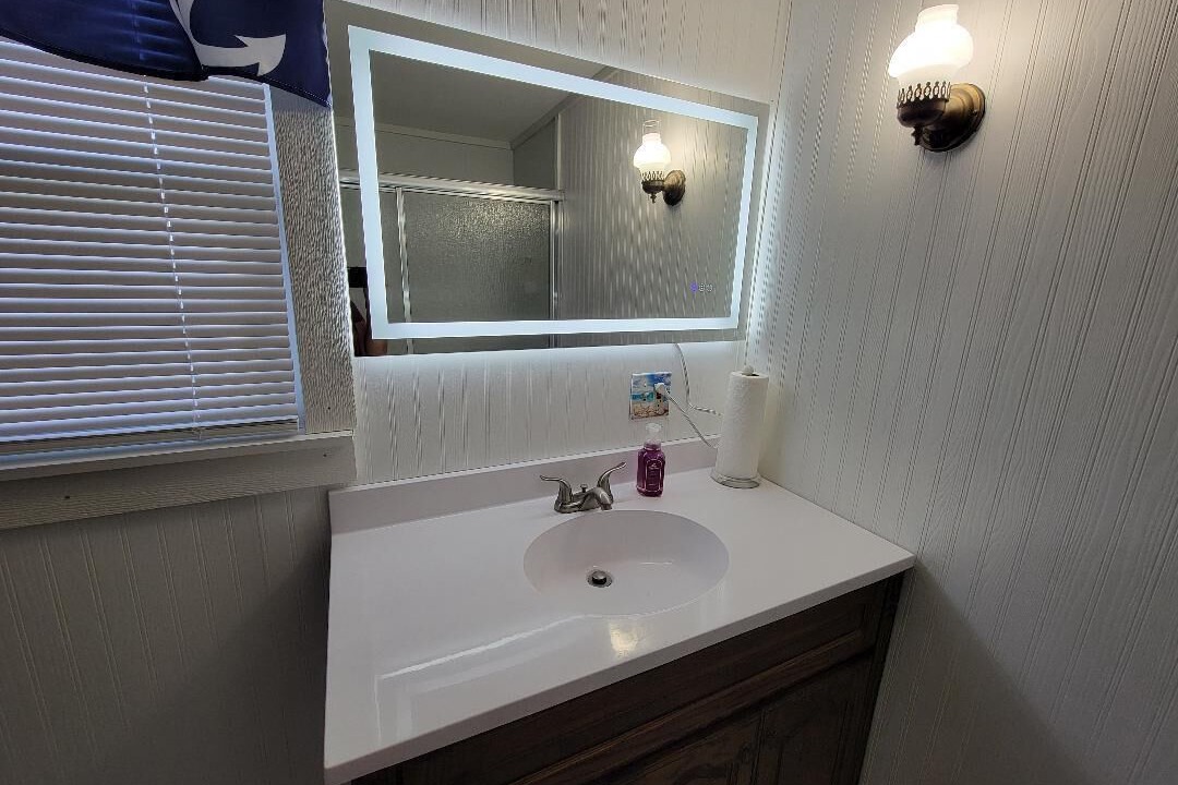 Photo of Bathroom in Oraville